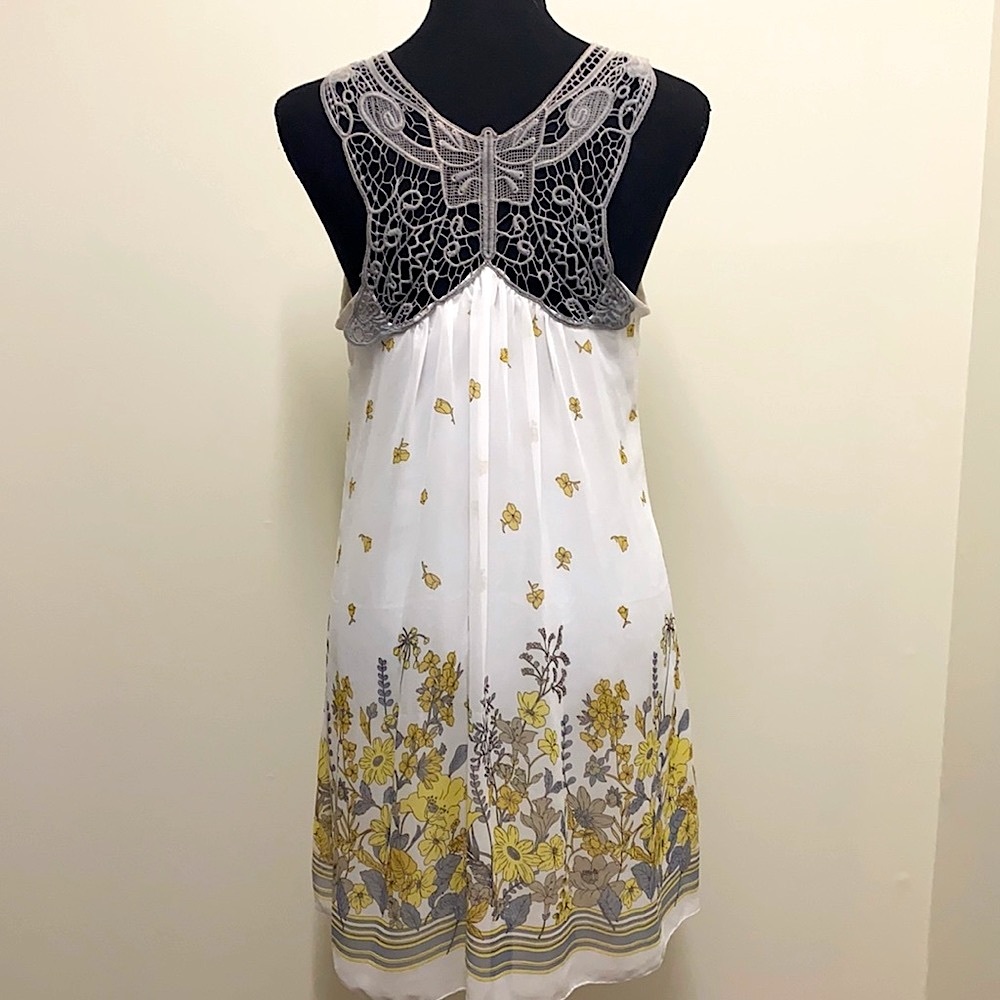 Sleeveless Gray Butterfly Back White Slip Sundress With Floral Pattern